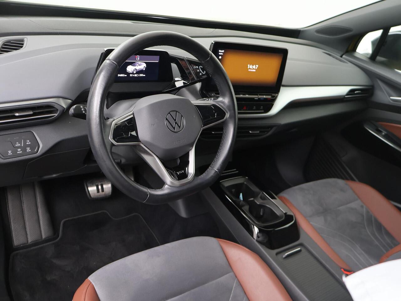 Volkswagen ID.4 First 77 kWh | 204 PK | SoH 86% | Warmtepomp | Adaptive cruise control | Navigatiesysteem | 20" LM velgen |