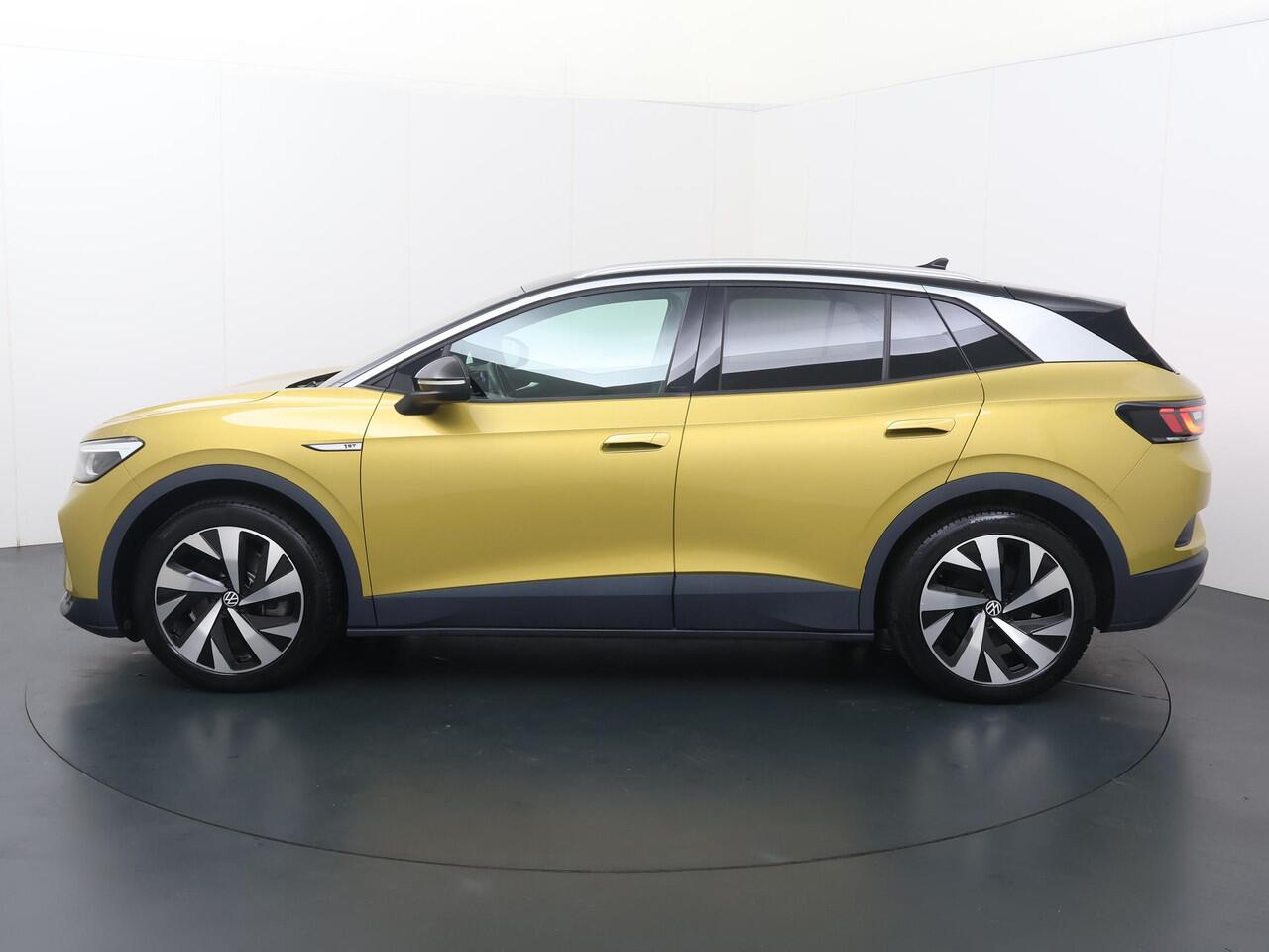 Volkswagen ID.4 Business 77 kWh | 204 PK | Warmtepomp | 20" LM velgen | Navigatiesysteem | Adaptive cruise control |
