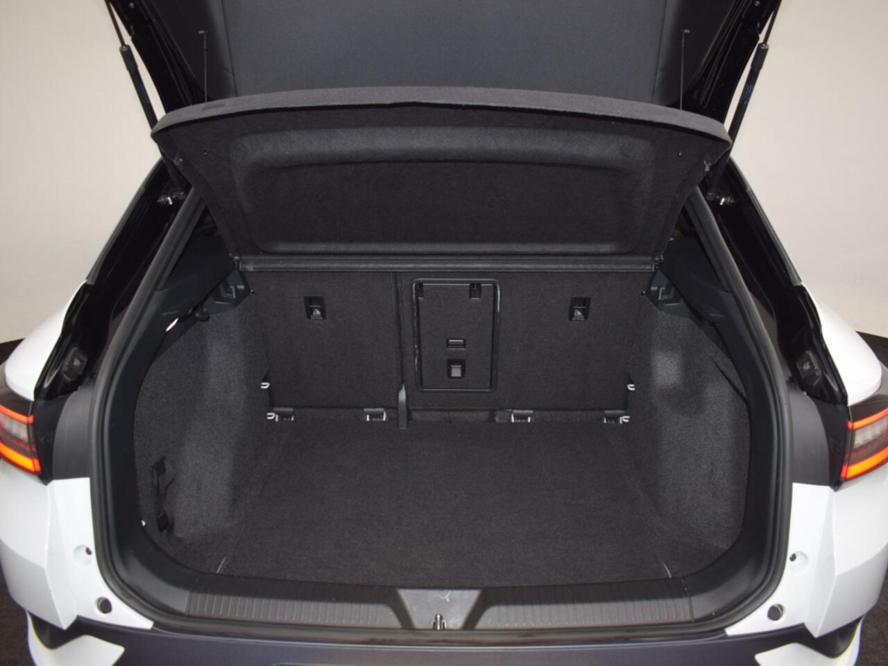 Volkswagen ID.4 First 77 kWh | Camera o LED o CarPlay o 20 inch o ACC o Virtual