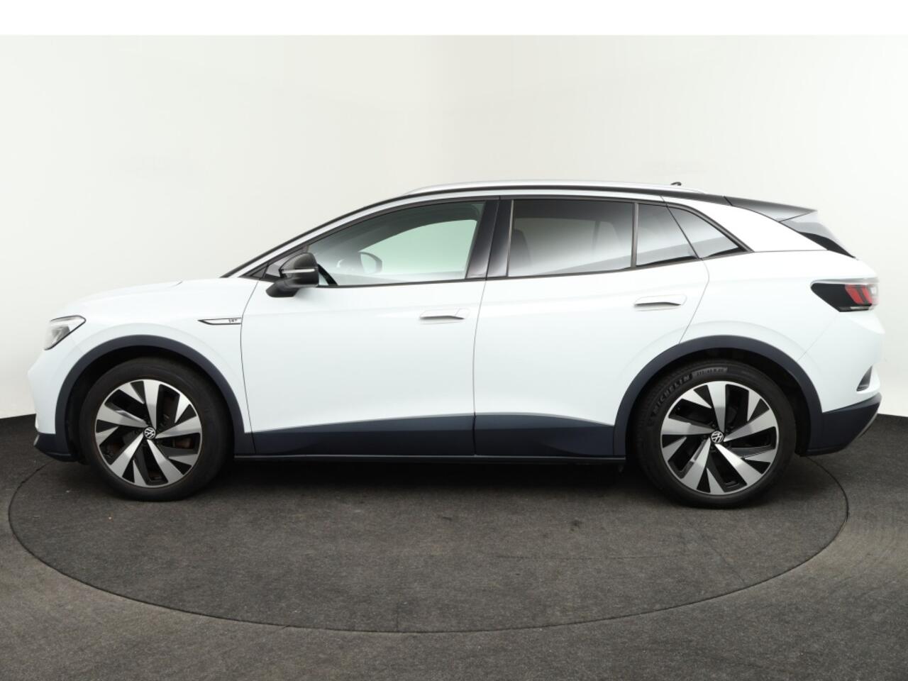 Volkswagen ID.4 First 77 kWh | Camera o LED o CarPlay o 20 inch o ACC o Virtual