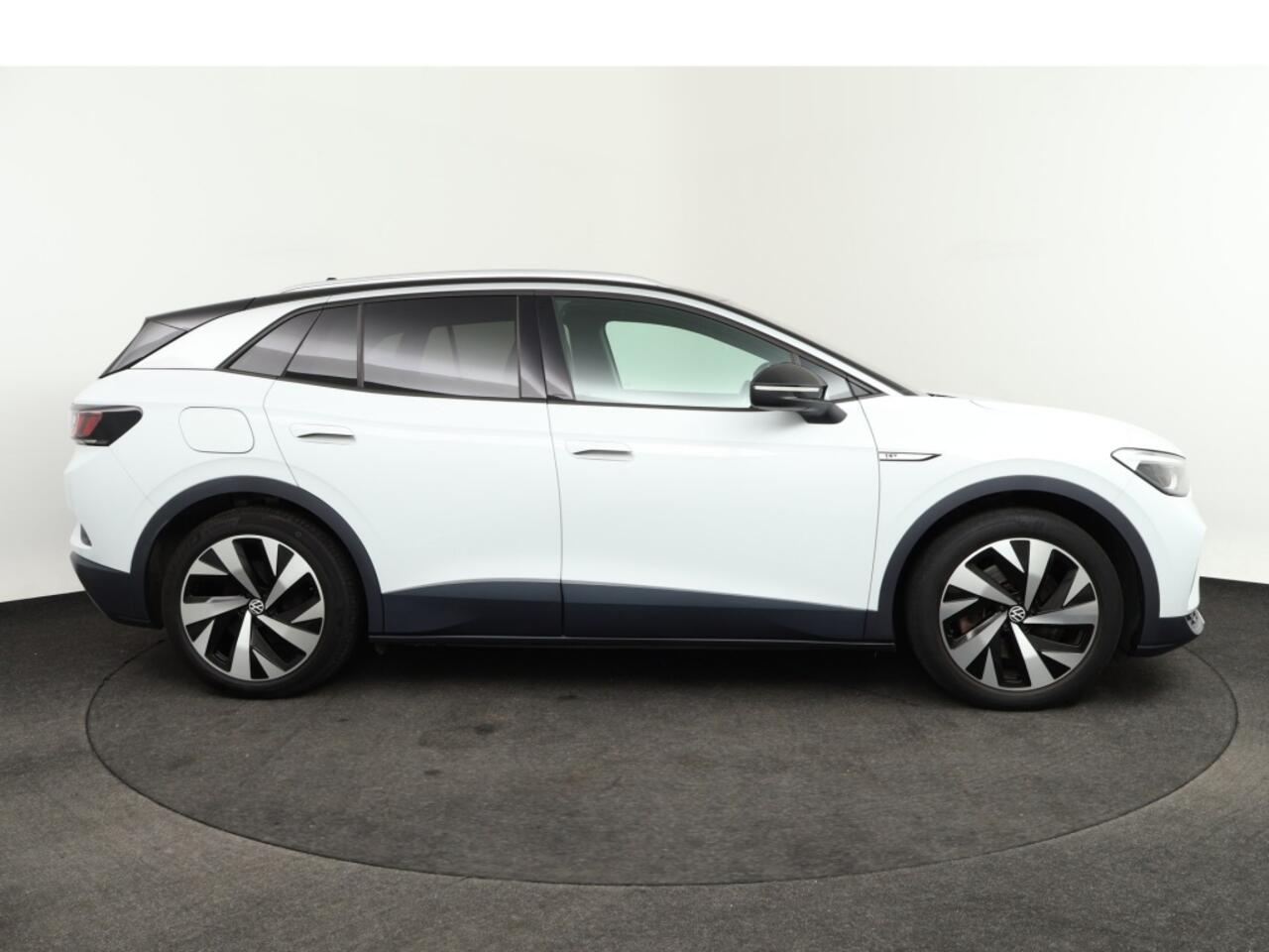 Volkswagen ID.4 First 77 kWh | Camera o LED o CarPlay o 20 inch o ACC o Virtual