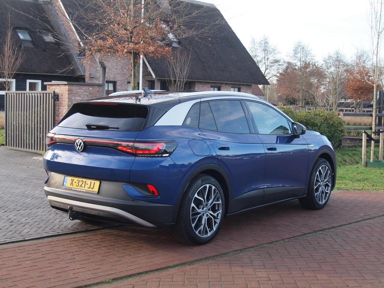 Volkswagen ID.4 First Max 77 kWh | Head-Up Display | Panoramadak | Trekhaak | 360 Camera | Sfeerverlichting |