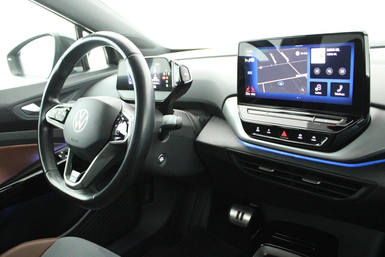 Volkswagen ID.4 First 204pk 77 kWh SOH 91% Warmtepomp Trekhaak Camera Stoelverwarming Navigatie