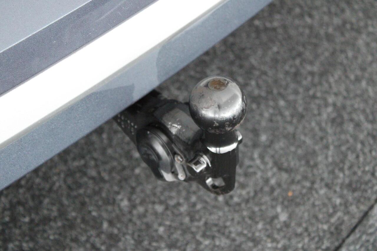 Volkswagen ID.4 First 204pk 77 kWh SOH 89% Trekhaak Camera Stoelverwarming Navigatie