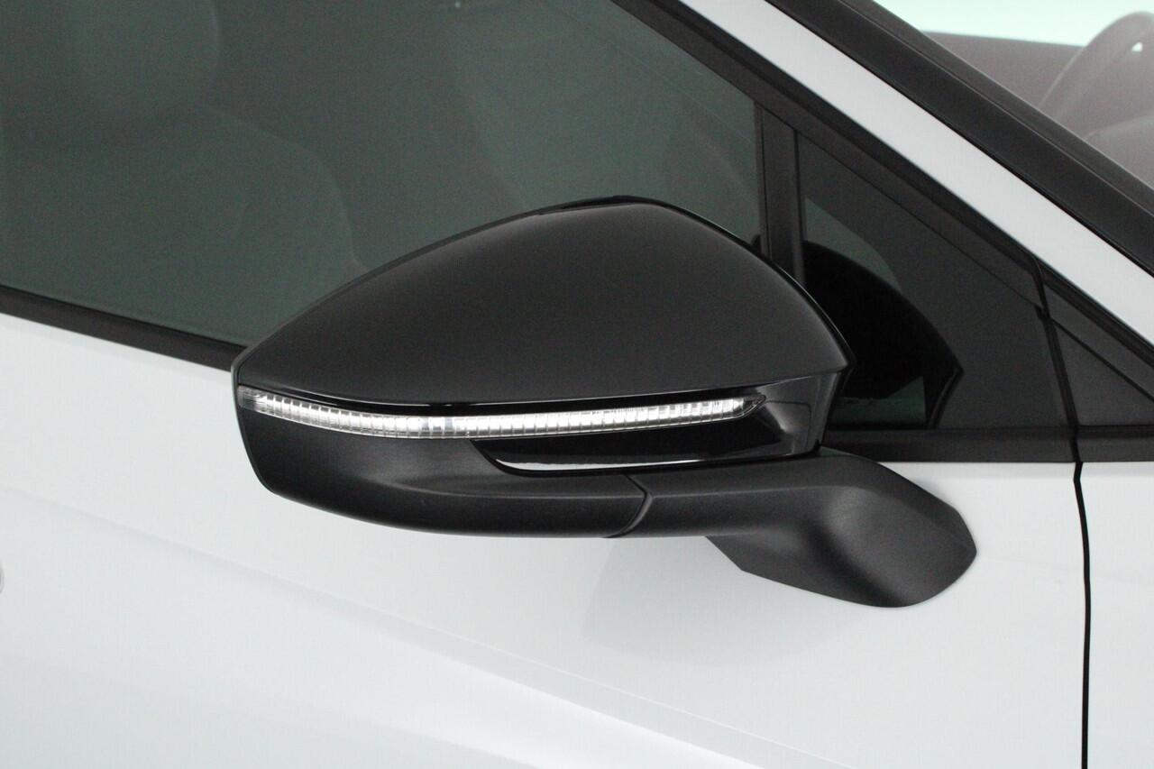 Volkswagen ID.4 First 204pk 77 kWh SOH 89% Trekhaak Camera Stoelverwarming Navigatie