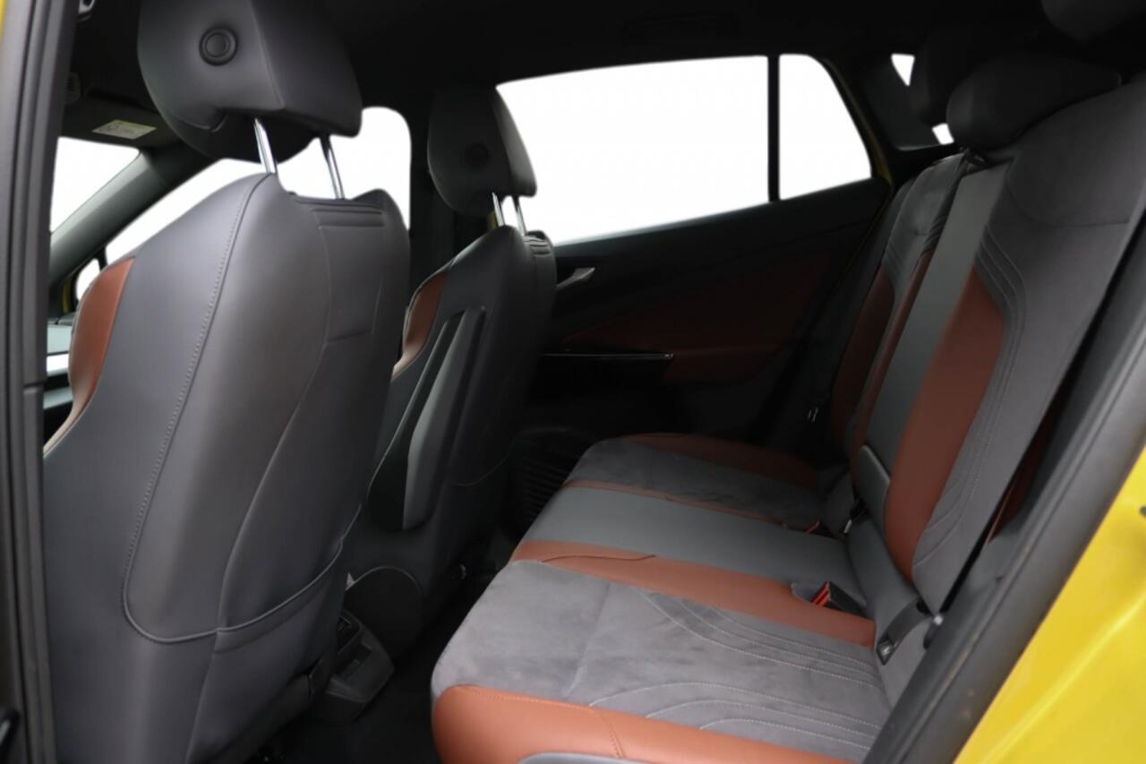 Volkswagen ID.4 Pro Performance 77kWh 1st Edition Warmtepomp l Trekhaak l ACC