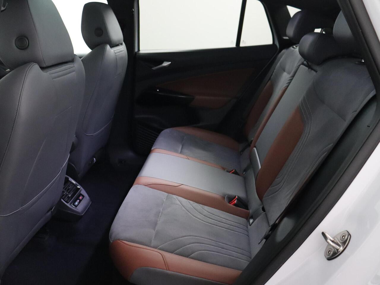 Volkswagen ID.4 First Max 77 kWh | SoH 89,9% | ACC | 360° Camera | Panoramadak!