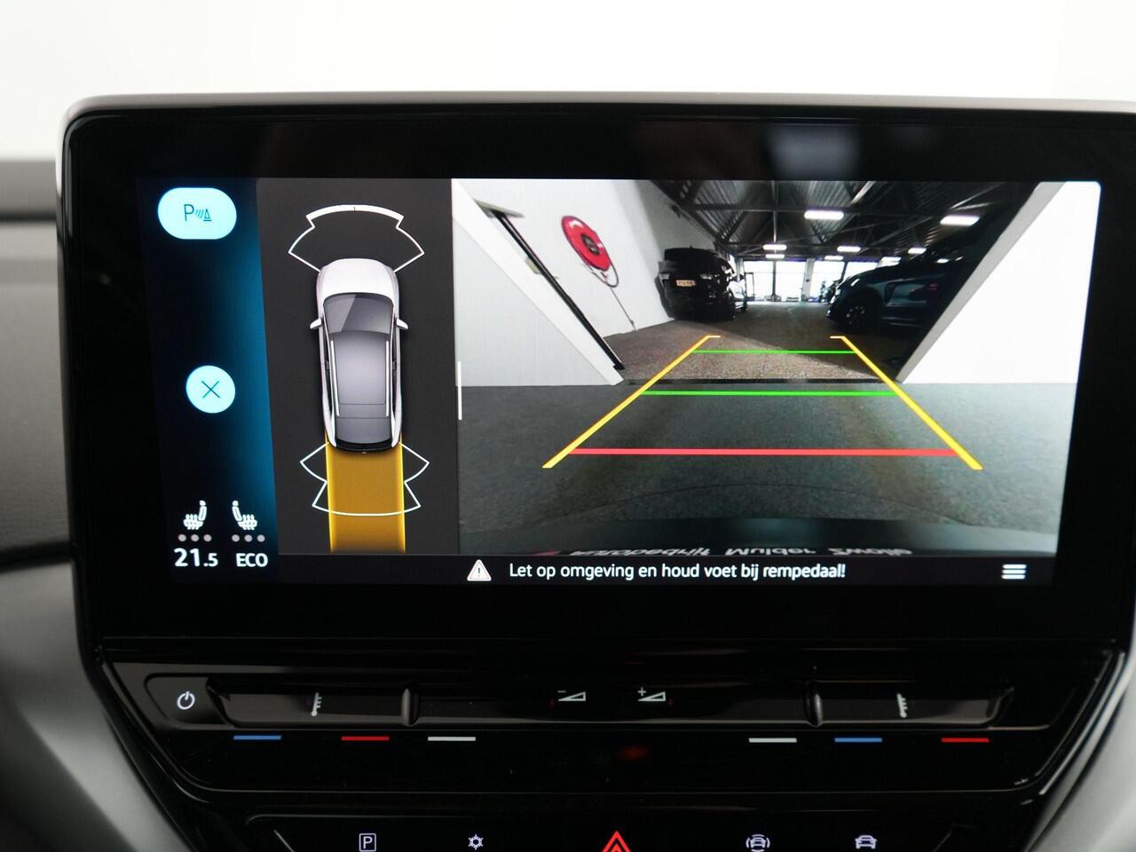 Volkswagen ID.4 First 77 kWh IQ Drive | Camera | ACC | Stoel- en stuurwielverwarming