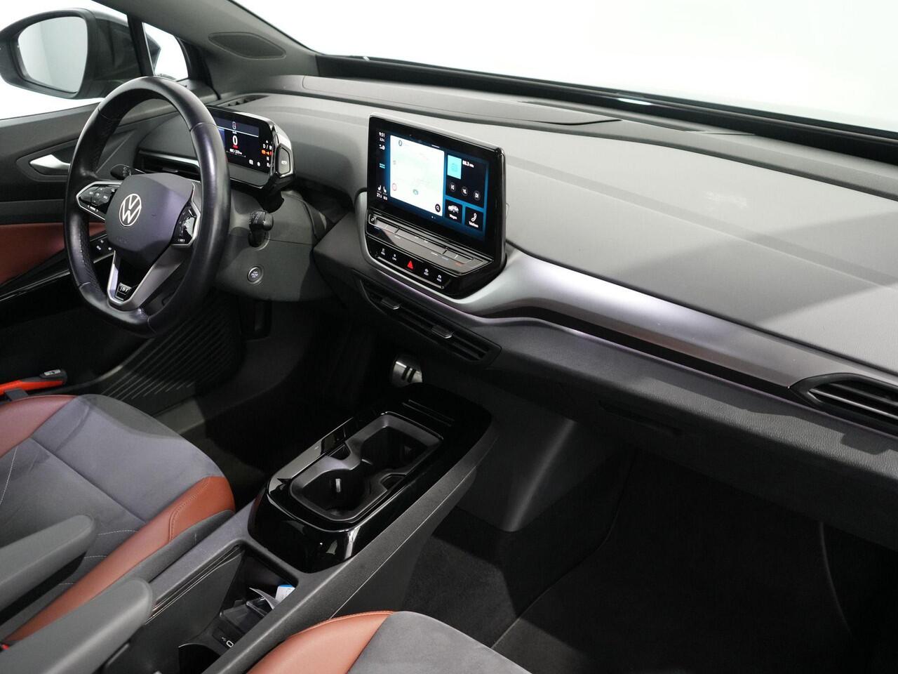 Volkswagen ID.4 First 77 kWh IQ Drive | Camera | ACC | Stoel- en stuurwielverwarming