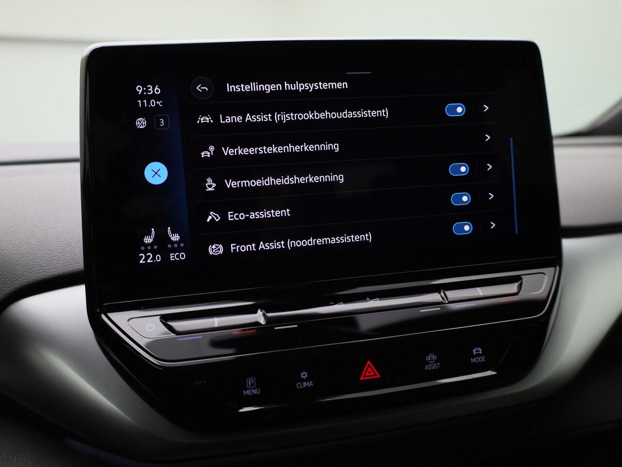 Volkswagen ID.4 First 77 kWh 204PK Navigatie · Apple Carplay/Android Auto · Camera + Parkeersensoren