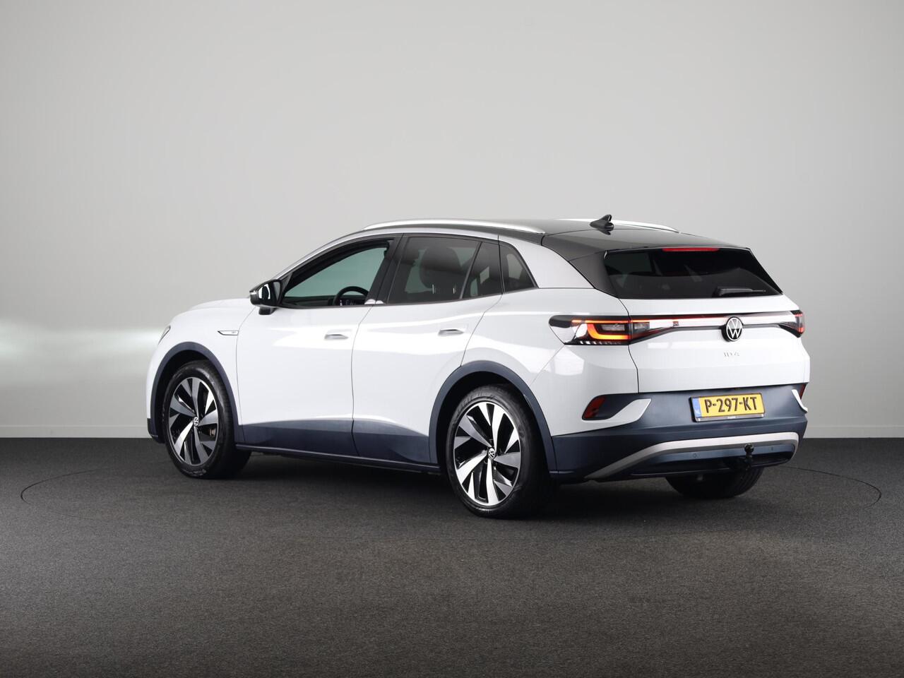 Volkswagen ID.4 First 77 kWh 204 pk | Navigatie | Warmtepomp | Trekhaak (wegklapbaar ) | Parkeersensoren | Achteruitrijcamera | Stoelverwarming |