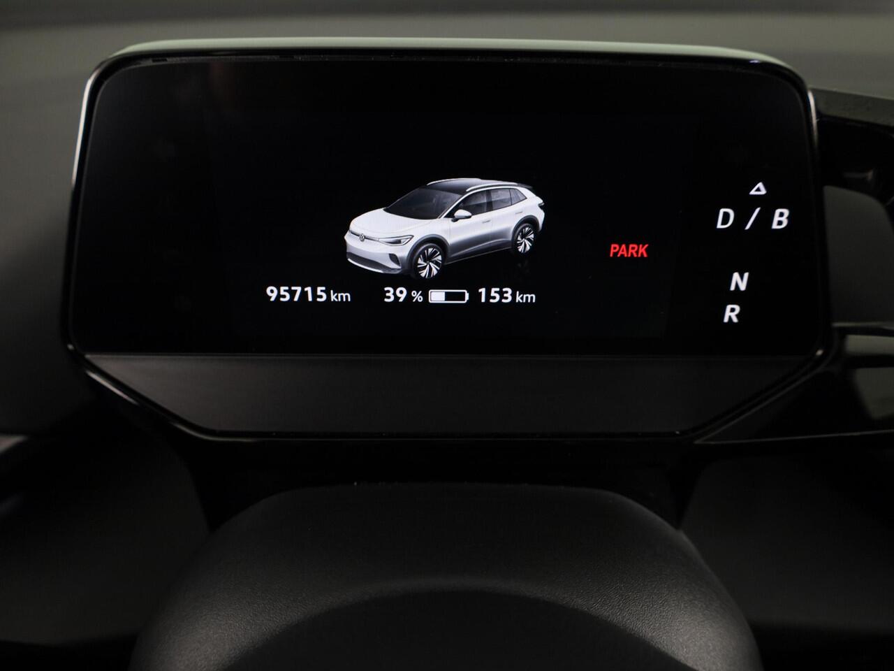 Volkswagen ID.4 First 77 kWh 204 pk | Navigatie | Warmtepomp | Trekhaak (wegklapbaar ) | Parkeersensoren | Achteruitrijcamera | Stoelverwarming |