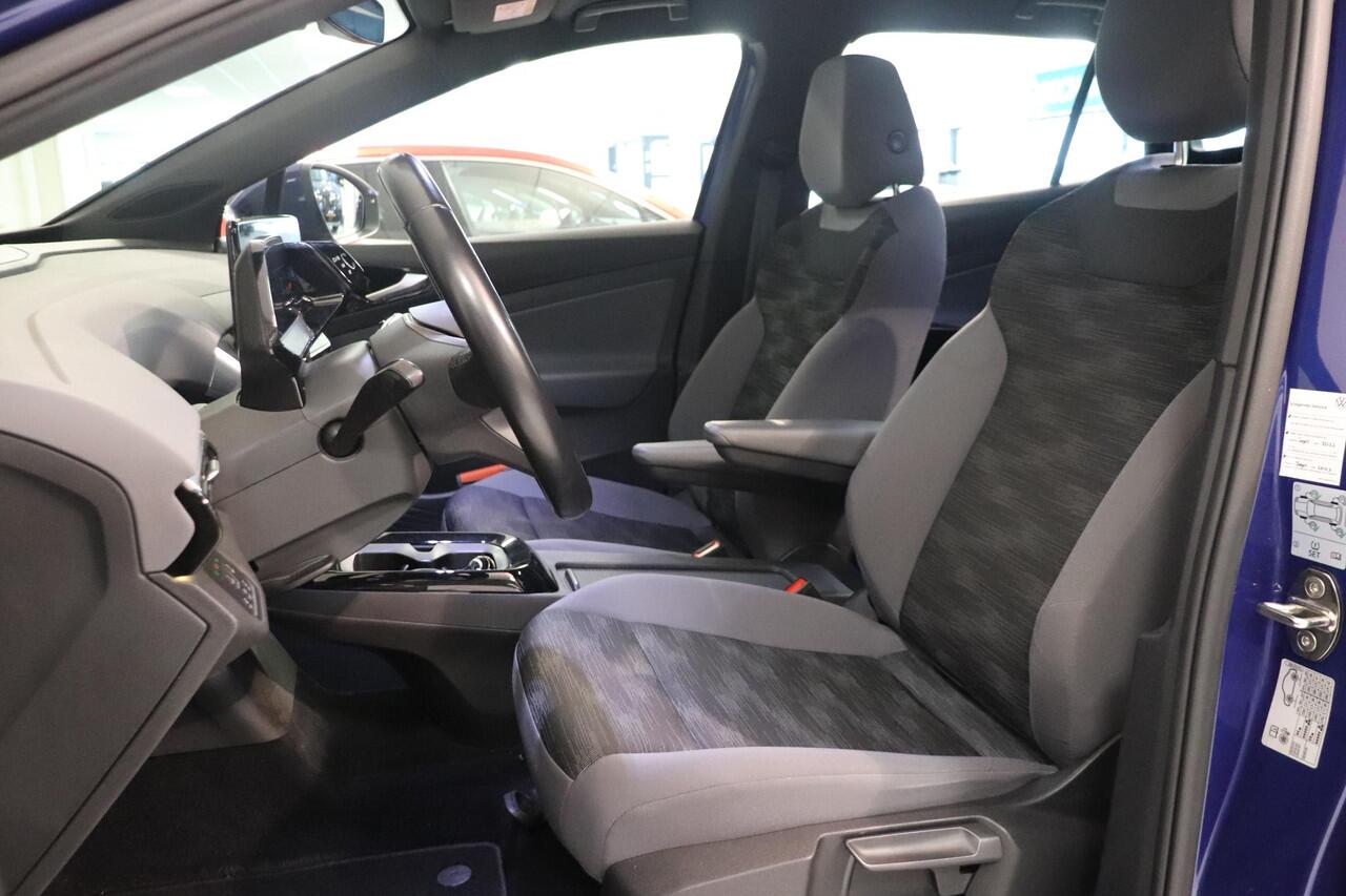 Volkswagen ID.4 City 52 kWh | Navigatie | Parkeersensoren | Stuur & stoel verwarming | LED koplampen | Smartphone intergratie | Climate control |