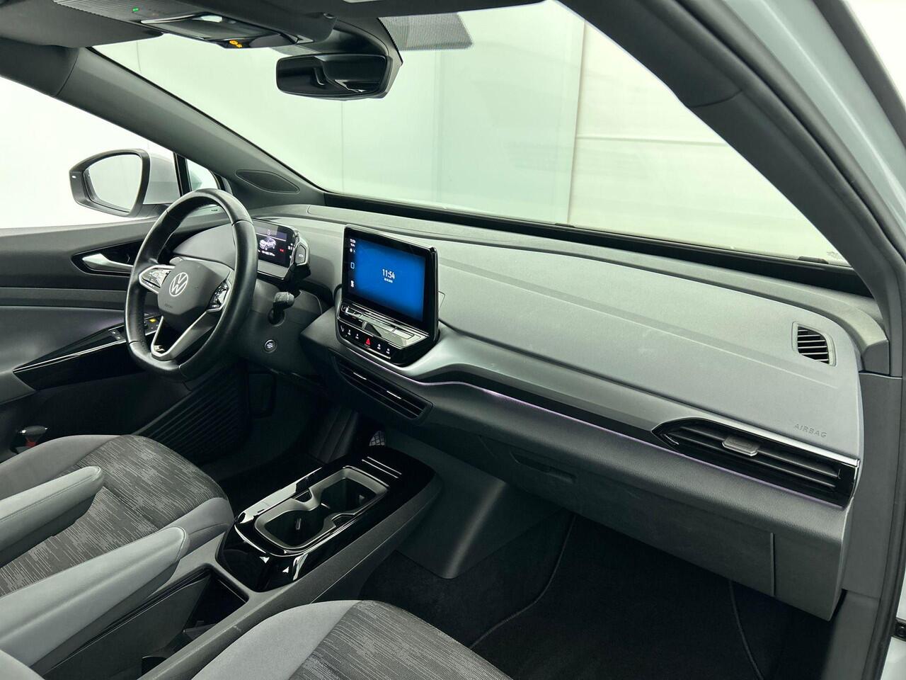 Volkswagen ID.4 Life 77 kWh Auto. Navigatie Apple Carplay/Android Auto Adaptive Cruise Control Parkeersensoren Stoel- en stuurverwarming Full Led Climate Control Lichtmetalen velgen