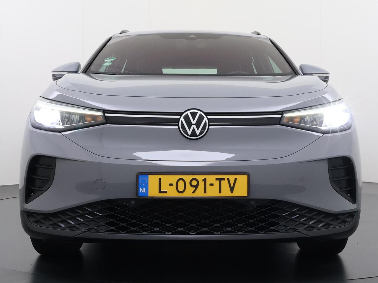 Volkswagen ID.4 Life 77 kWh VAN: 27.900,- VOOR: 24.877,- UW EINDEJAARSVOORDEEL: 3.023,- Stoel & Stuurverwarming | Adaptieve Cruise Control | Rijklaar met 12 mnd BOVAG Garantie