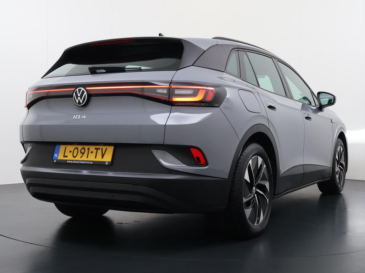 Volkswagen ID.4 Life 77 kWh VAN: 27.900,- VOOR: 24.877,- UW EINDEJAARSVOORDEEL: 3.023,- Stoel & Stuurverwarming | Adaptieve Cruise Control | Rijklaar met 12 mnd BOVAG Garantie