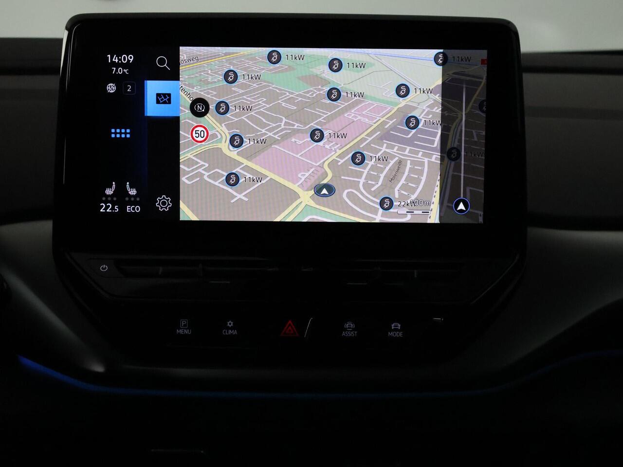 Volkswagen ID.4 Life Two-Tone 77 kWh 500 km actieradius | Navigatie | Parkeersensoren | Accu 92% |