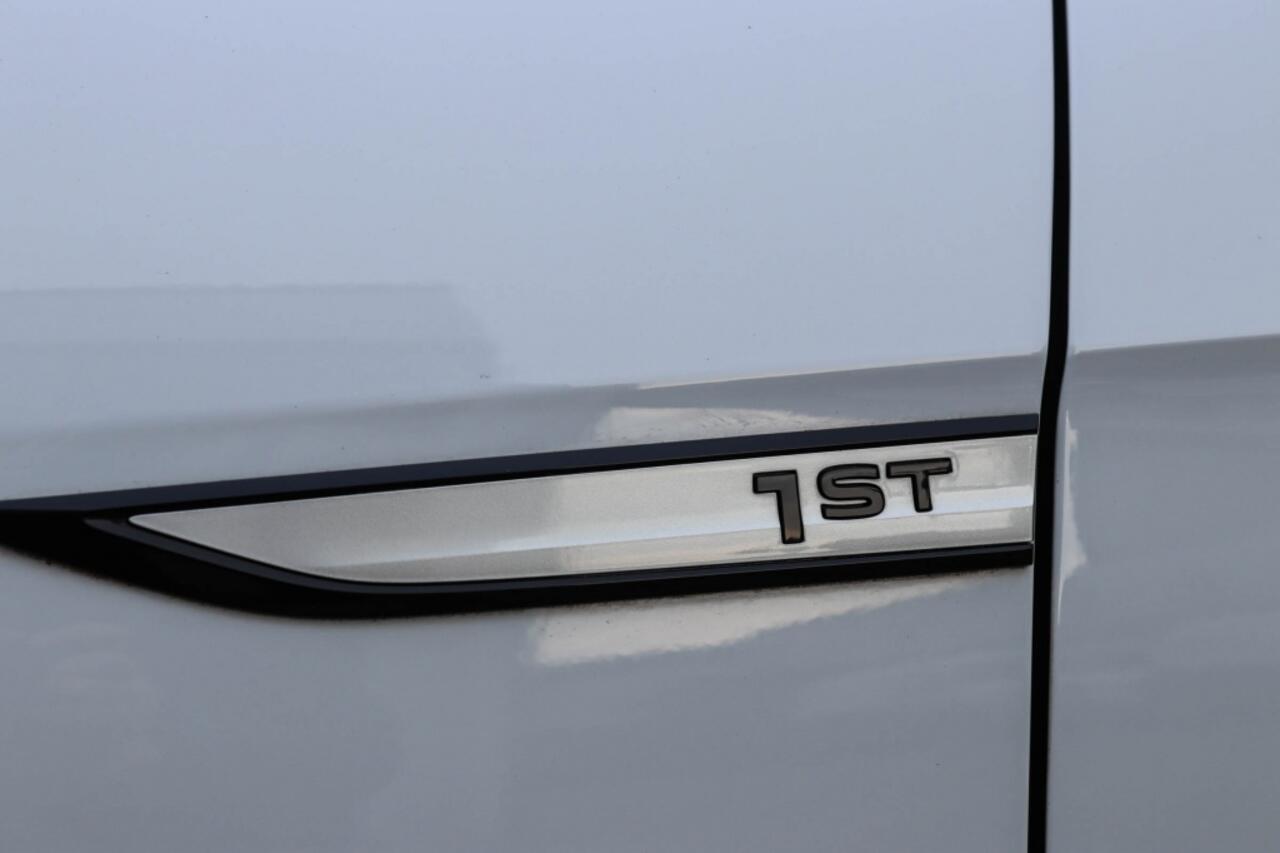 Volkswagen ID.4 Pro Performance 77kWh 204pk 1st Max 92% SOH Pano l Trekhaak l Wa