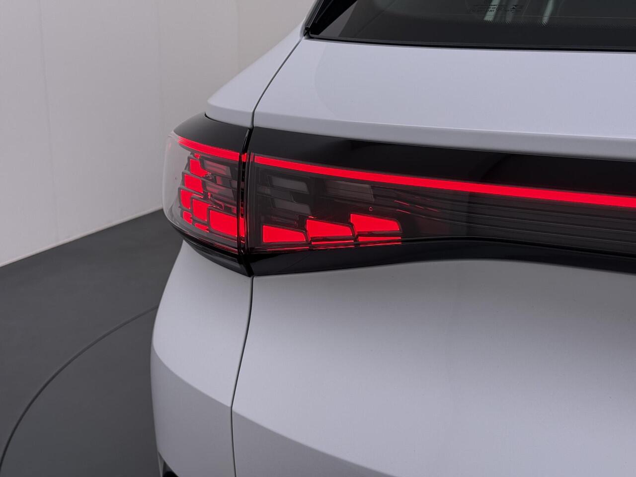 Volkswagen ID.4 GTX Advantage 4Motion 77 kWh VAN ¤32.900,- NU VOOR SLECHTS ¤29.877,- Uw LENTEVOORDEEL ¤3.023,-300PK | SOH 90% | WARMTEPOMP | 20 INCH | TREKHAK ELEKTRISCH UITKLAPBAAR | ACC CRUISE CONTROLE | STOEL + STUURWIELVERWARMING | MATRIX-LED-KOPLAMP (IQ.LIGHT) | RIJ