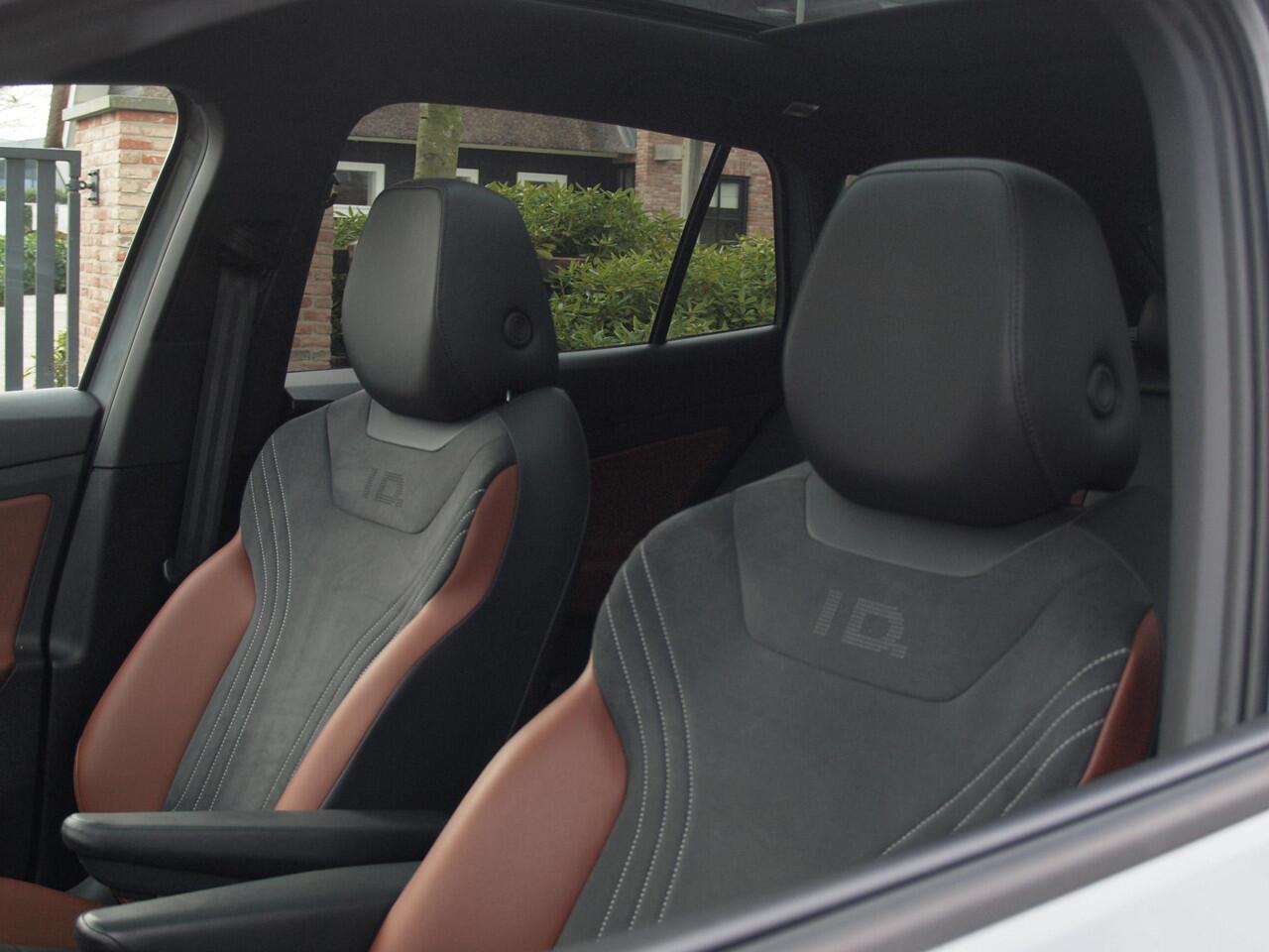 Volkswagen ID.4 Family 77 kWh | Panoramadak | Camera | Sfeerverlichting | Apple Carplay | Cruise Control |