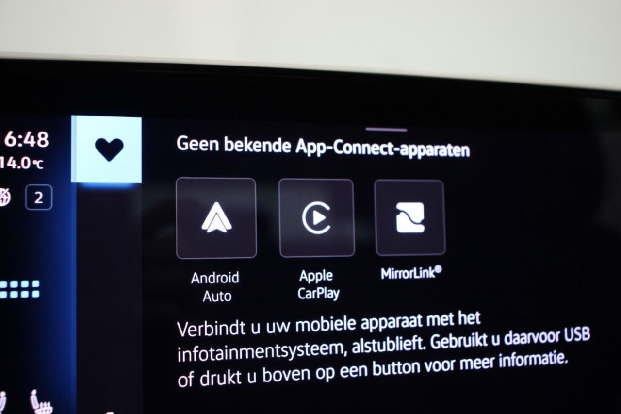 Volkswagen ID.4 Pro 77 Kwh - Carplay, Navi, Cruise, Stoelverwarming, Afn. Trekhaak, SOH 92%
