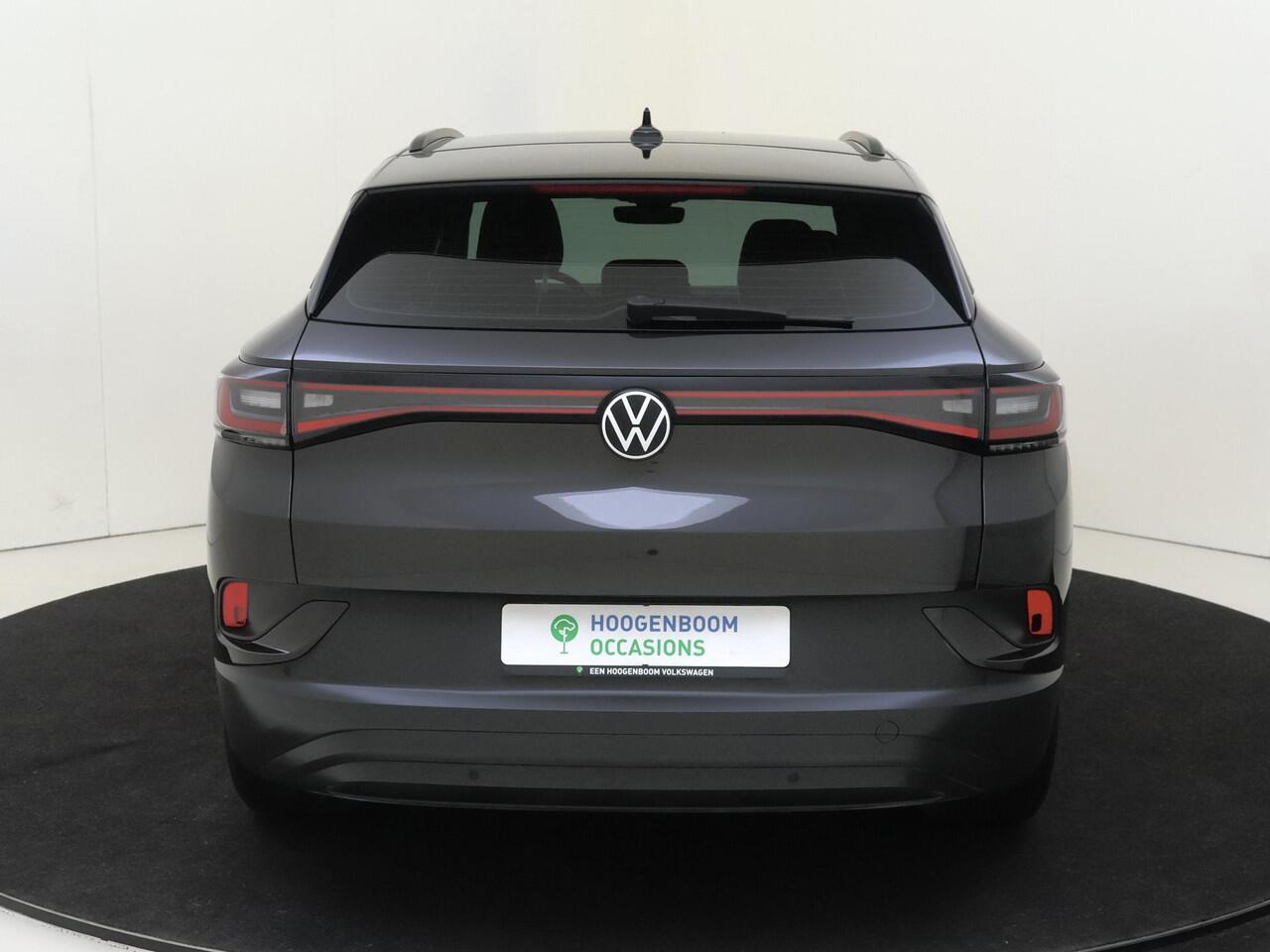 Volkswagen ID.4 Pro 77 kWh | Parkeersensoren | Adaptieve cruise control | CarPlay | Navigatie | Stoel- en stuurwielverwarming | Electronic climate control |