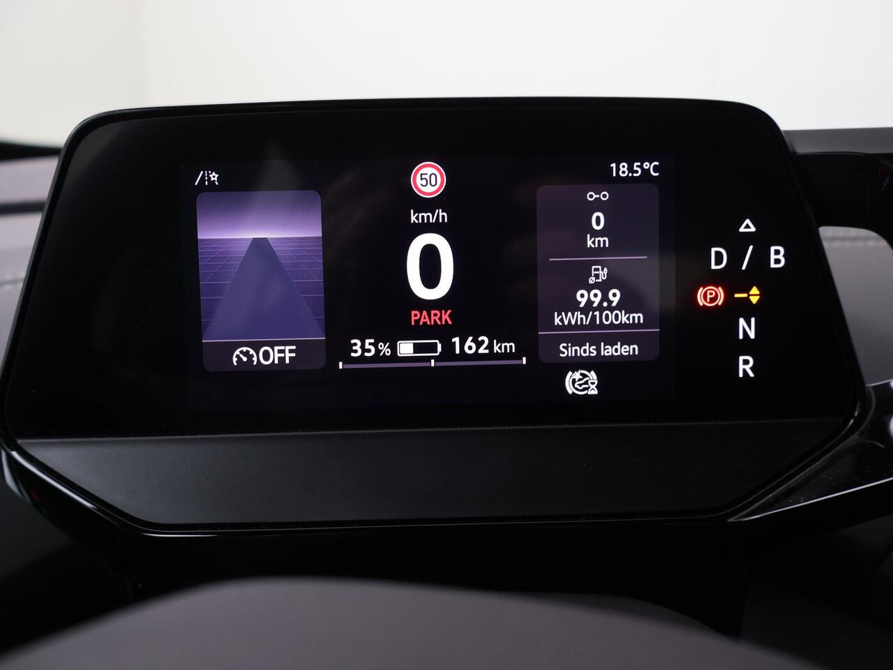 Volkswagen ID.4 Pro 77 kWh | 204 PK | Climate control | Navigatiesysteem | Voorstoelen verwarmd | 20"LM velgen |