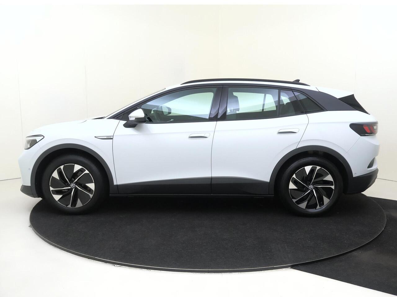 Volkswagen ID.4 Pro 77 kWh | SoH 90% | Trekhaak | Achteruitrijcamera | Keyless | Electronic climate control | Adaptieve cruise control | CarPlay | Stoel- en stuurwielverwarming | Navigatie |