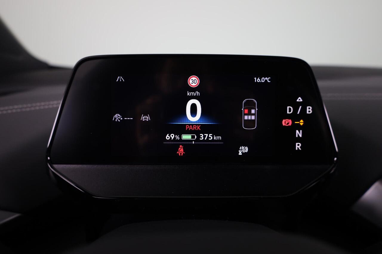 Volkswagen ID.4 Pro Business 77 kWh | Achteruitrijcamera | Led matrix | Navigatie | Elektrische Achterklep |