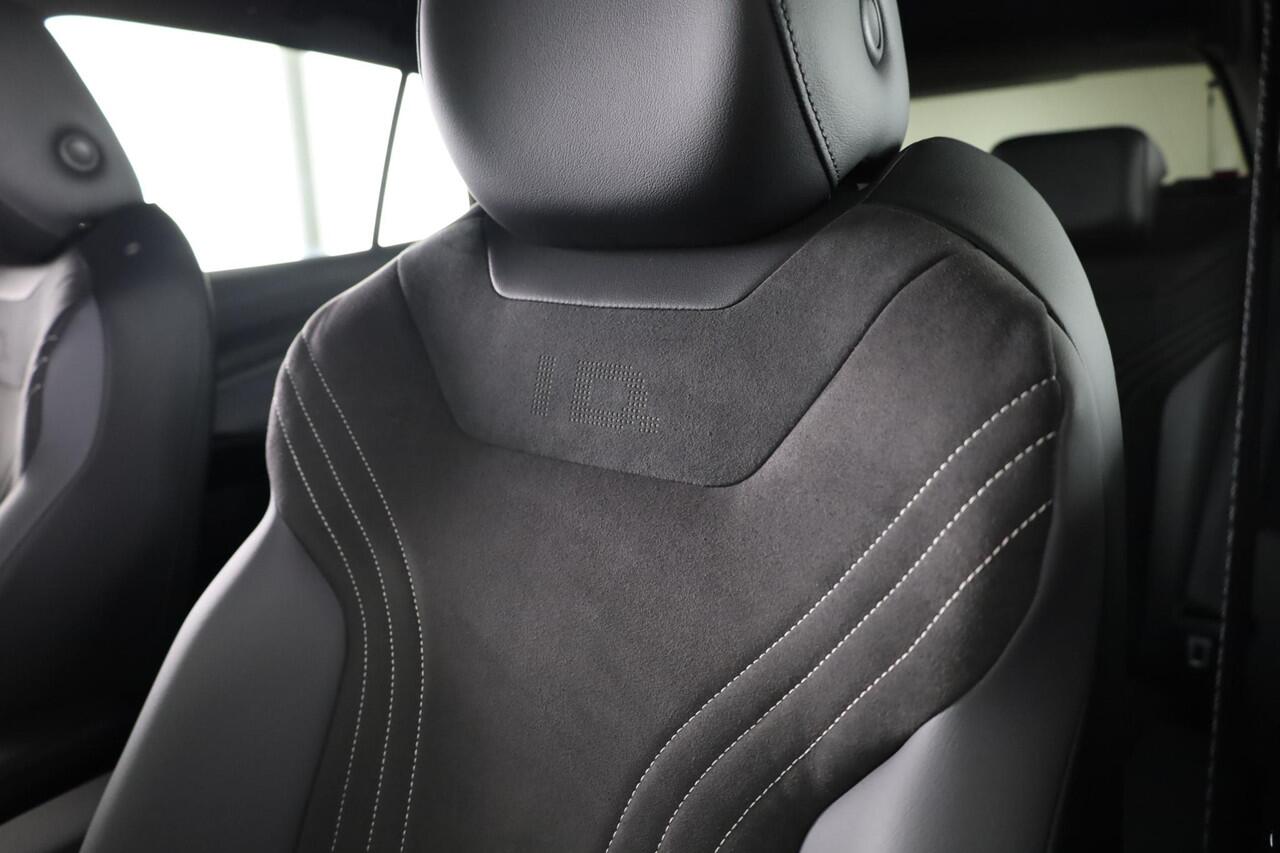 Volkswagen ID.4 Pro Business 77 kWh | Achteruitrijcamera | Led matrix | Navigatie | Elektrische Achterklep |