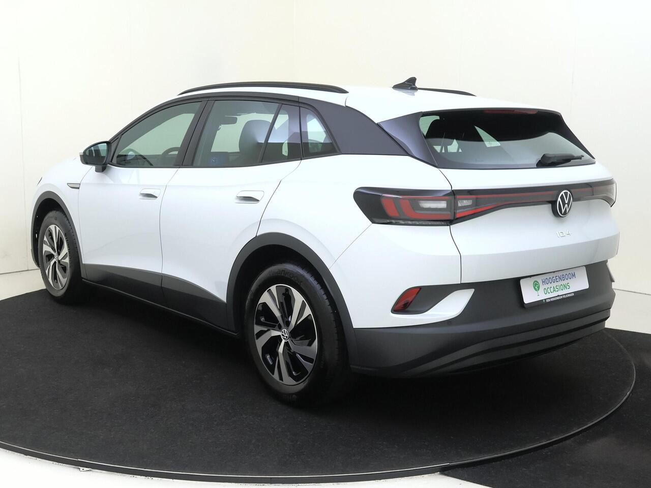 Volkswagen ID.4 Pure 52 kWh | SoH 91% | Parkeersensoren | 3-zone airco | Adaptieve cruise control | Climate Control | Stoel- en stuurwielverwarming | CarPlay | Navigatie |