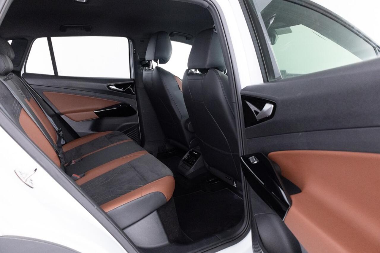 Volkswagen ID.4 Pro Max 4Motion 286PK *SOH 100%* Full LED | Half LEDER | NAVI | CAMERA