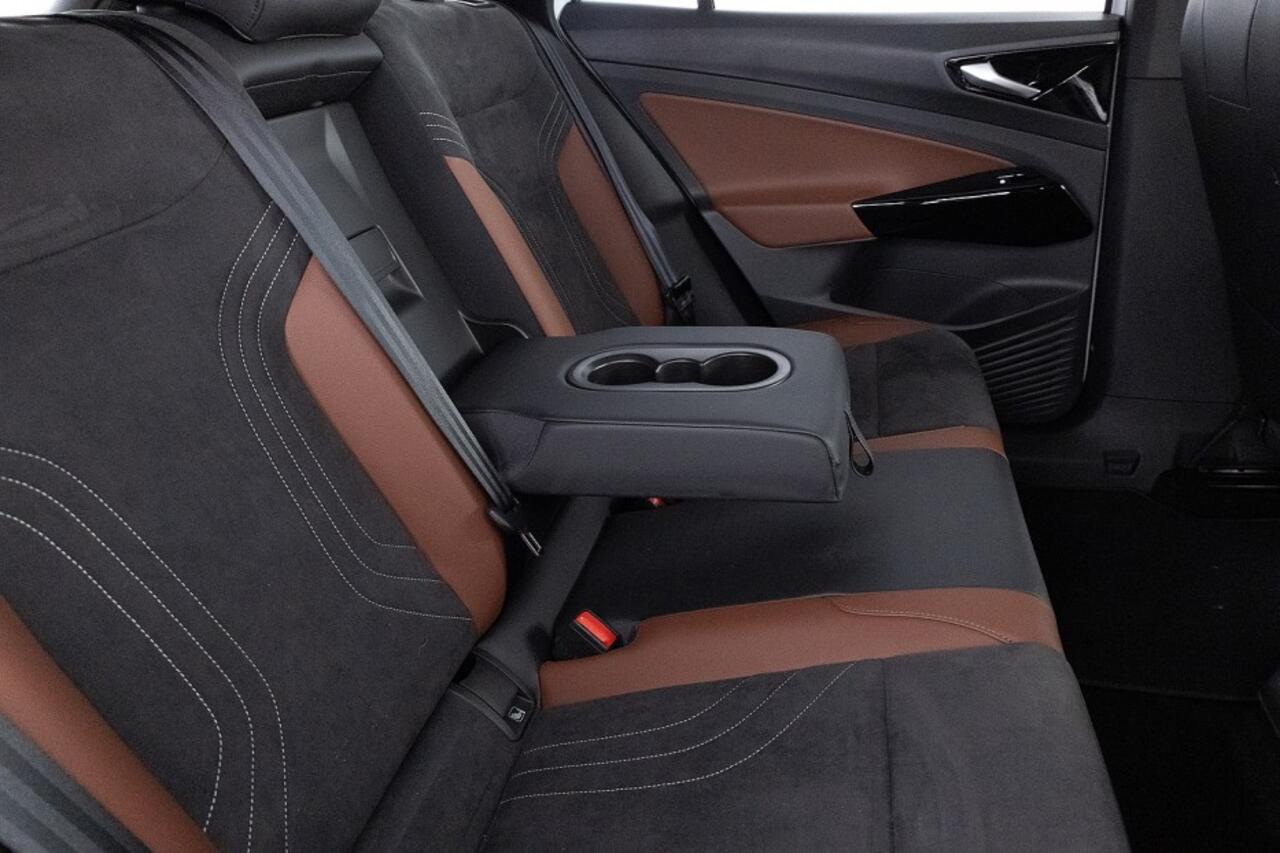 Volkswagen ID.4 Pro Max 4Motion 286PK *SOH 100%* Full LED | Half LEDER | NAVI | CAMERA