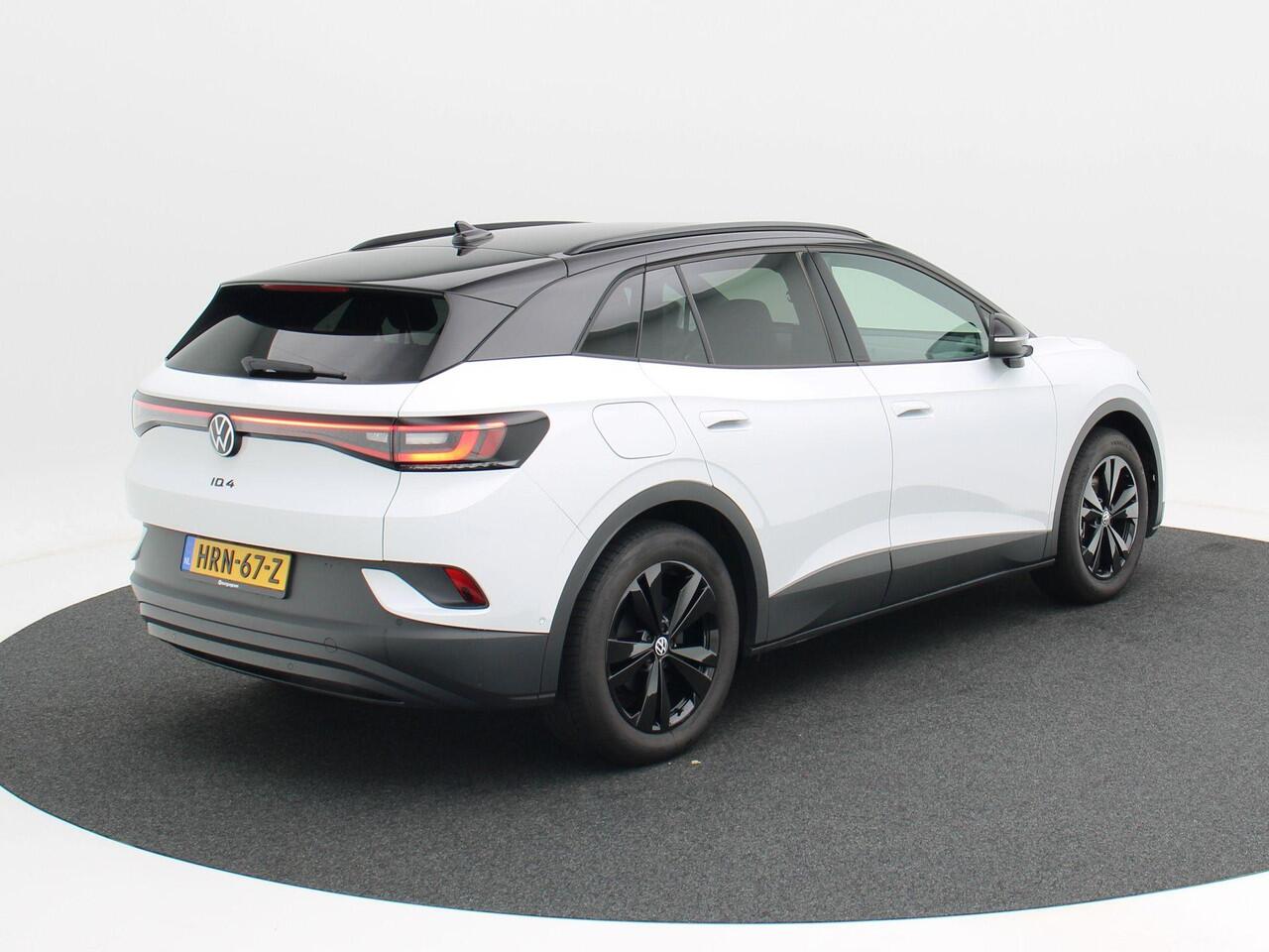 Volkswagen ID.4 Limited Edition 52 kWh accu 170 pk | Stoel & Stuurverwarming | Adaptive Cruise Control | Trekhaak | Achteruitrijcamera | Carplay |