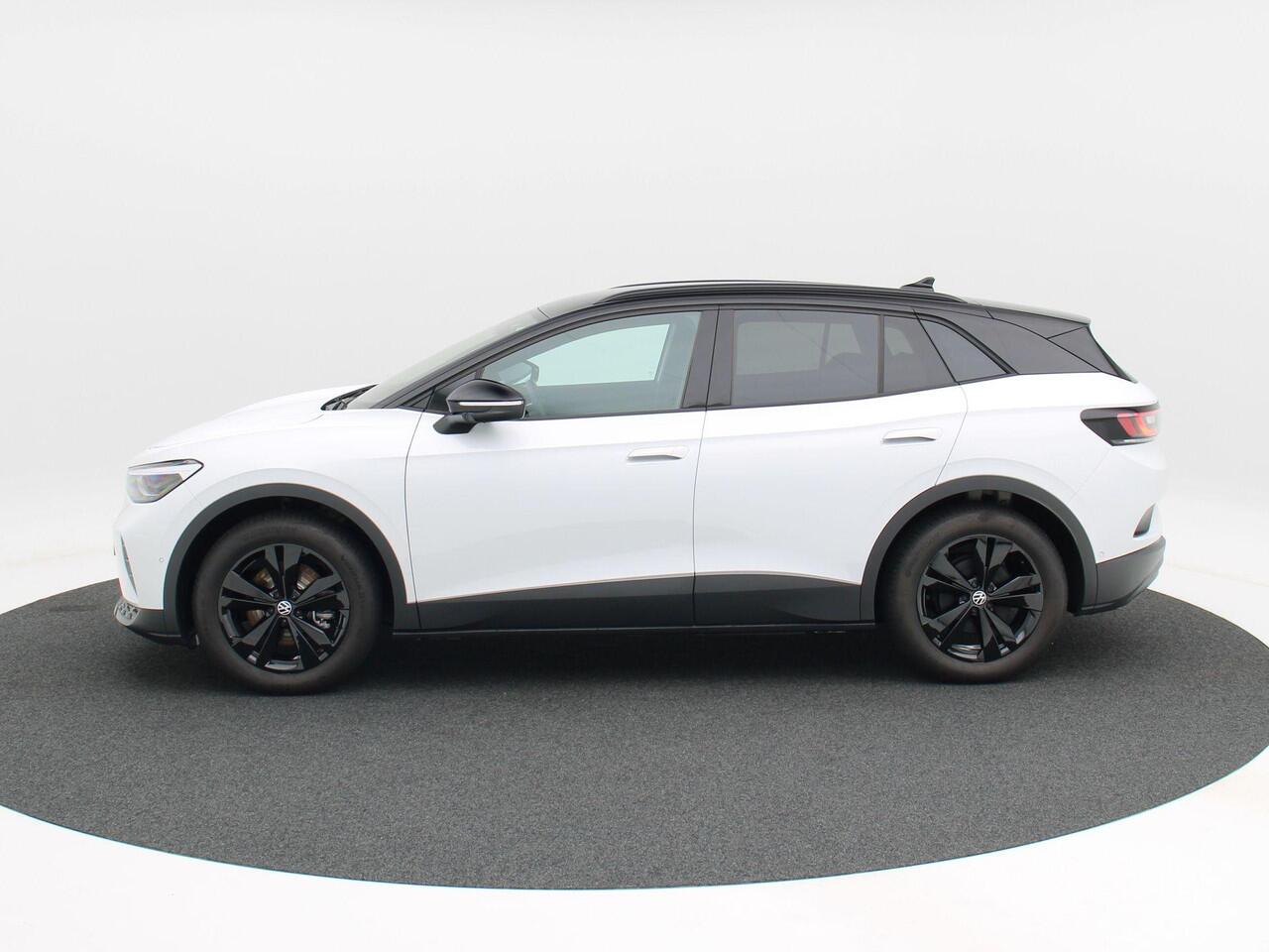 Volkswagen ID.4 Limited Edition 52 kWh accu 170 pk | Stoel & Stuurverwarming | Adaptive Cruise Control | Trekhaak | Achteruitrijcamera | Carplay |