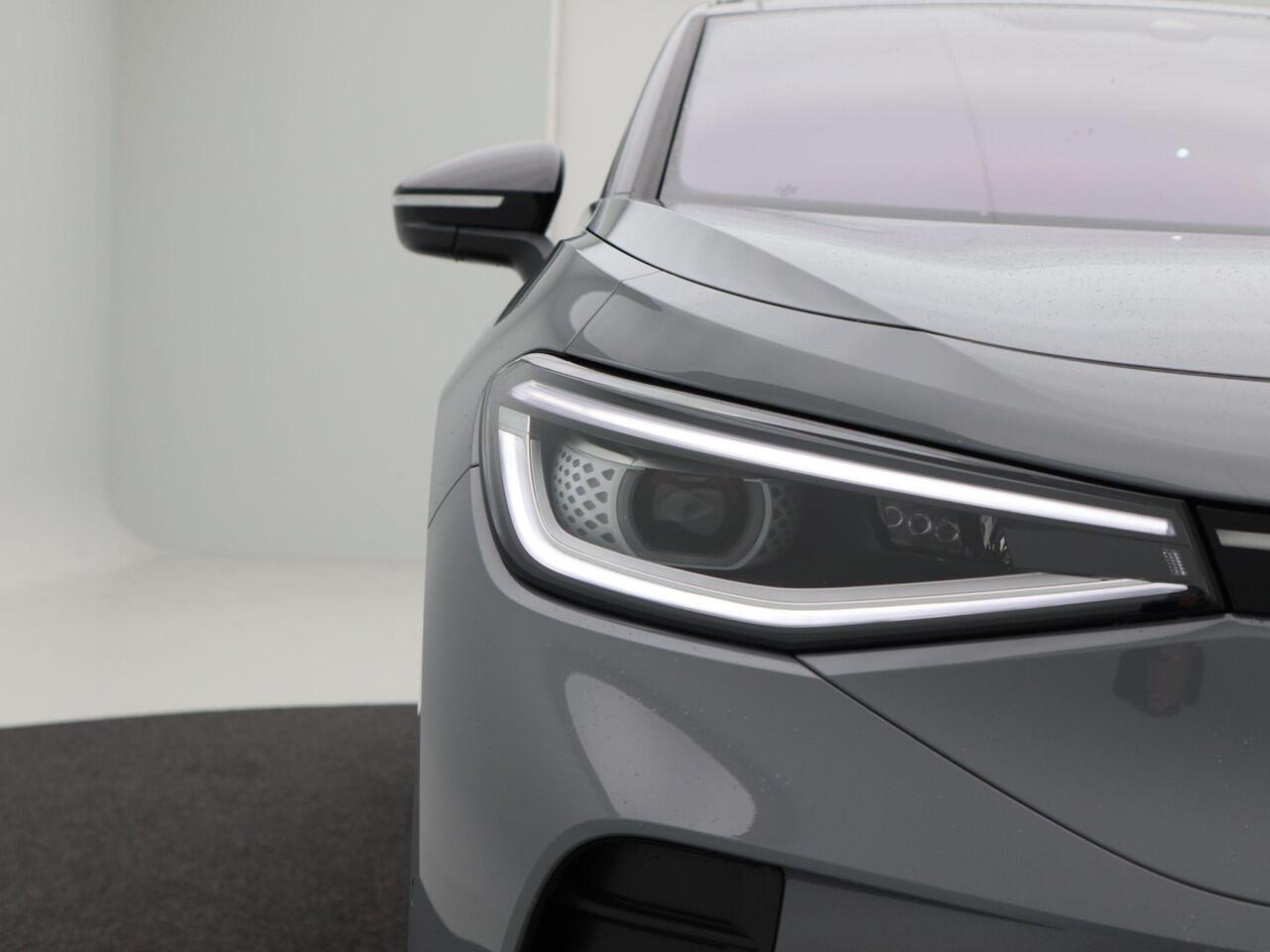 Volkswagen ID.4 Pro Limited Edition Plus 77 kWh | Trekhaak | Elek. verst. voorstoelen | Stoelmassage | Panoramadak | Dodehoek detectie |