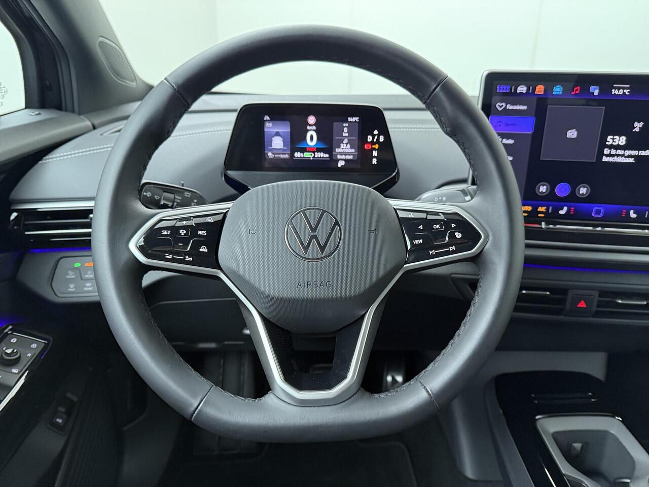 Volkswagen ID.4 Pro Business 77 kWh 286pk | 17% bijtelling | LED Matrix | Elektrisch bedienbare achterklep | Navigatie | Achteruitrijcamera | Adaptive cruise control |