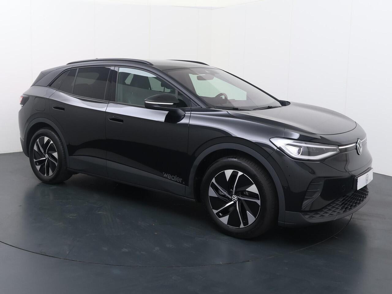 Volkswagen ID.4 Pro Business 77 kWh 286pk | 17% bijtelling | LED Matrix | Elektrisch bedienbare achterklep | Navigatie | Achteruitrijcamera | Adaptive cruise control |