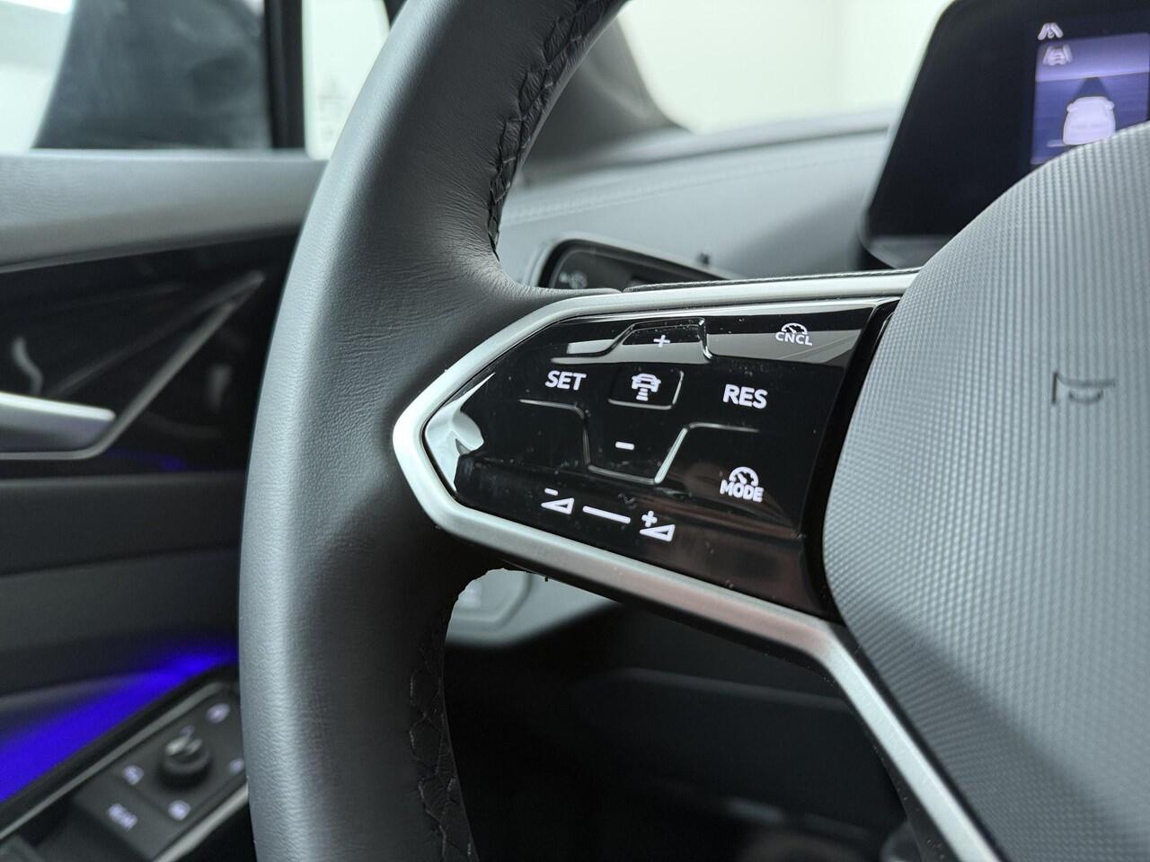 Volkswagen ID.4 Pro Business 77 kWh 286pk | LED Matrix | Elektr. achterklep | Navigatie | Achteruitrijcamera |