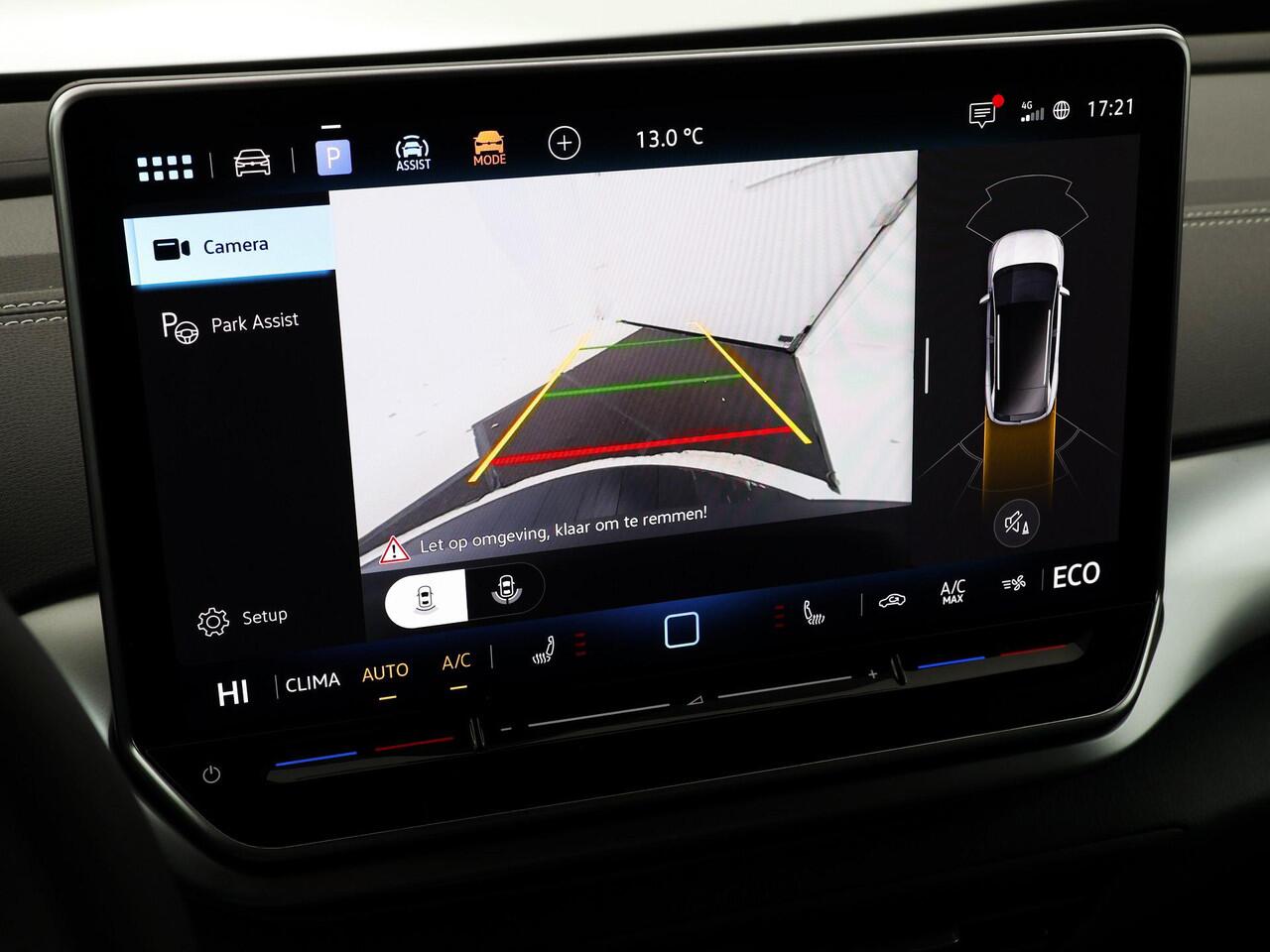 Volkswagen ID.4 Limited Edition 52 kWh accu 170 PK · Achteruitrijcamera · Draadloze telefoonlader · Sfeerverlichting · Stuurwiel verwarmd ·