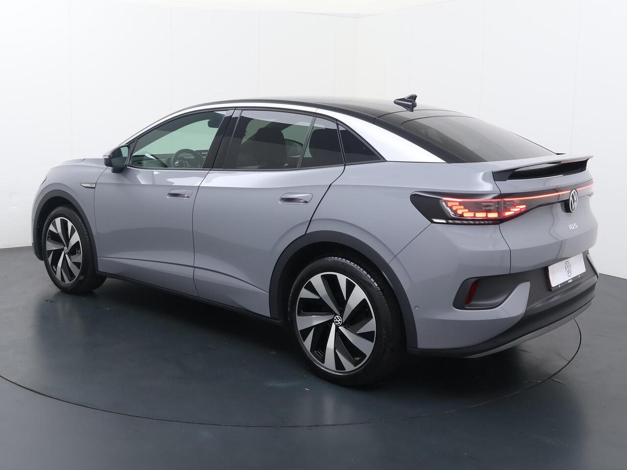 Volkswagen ID.5 Pro 77 kWh | 204 PK | SoH 93% | Matrix LED koplampen | Navigatiesysteem | Adaptive cruise control | 20" LM velgen |