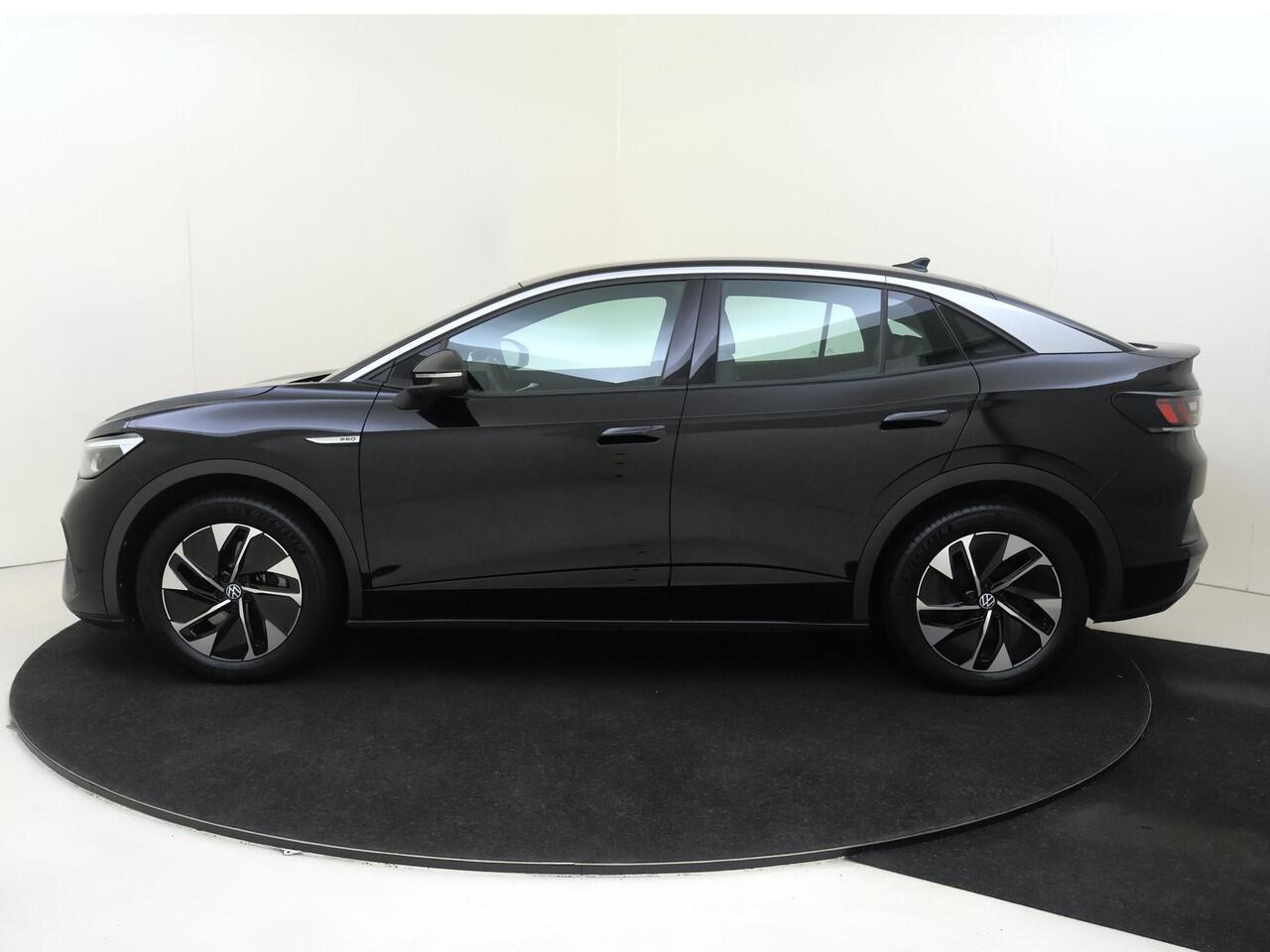 Volkswagen ID.5 Pro Advantage 77 kWh | SoH 93% | Achteruitrijcamera | 3-zone airco | Keyless | Adaptieve cruise control | Stoel- en stuurwielverwarming | CarPlay |