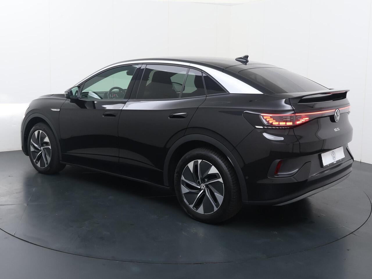 Volkswagen ID.5 Pro 77 kWh | 204 PK | SoH 94% | Matrix LED koplampen | Achteruitrijcamera | Verwarmde voorstoelen / voorruit |