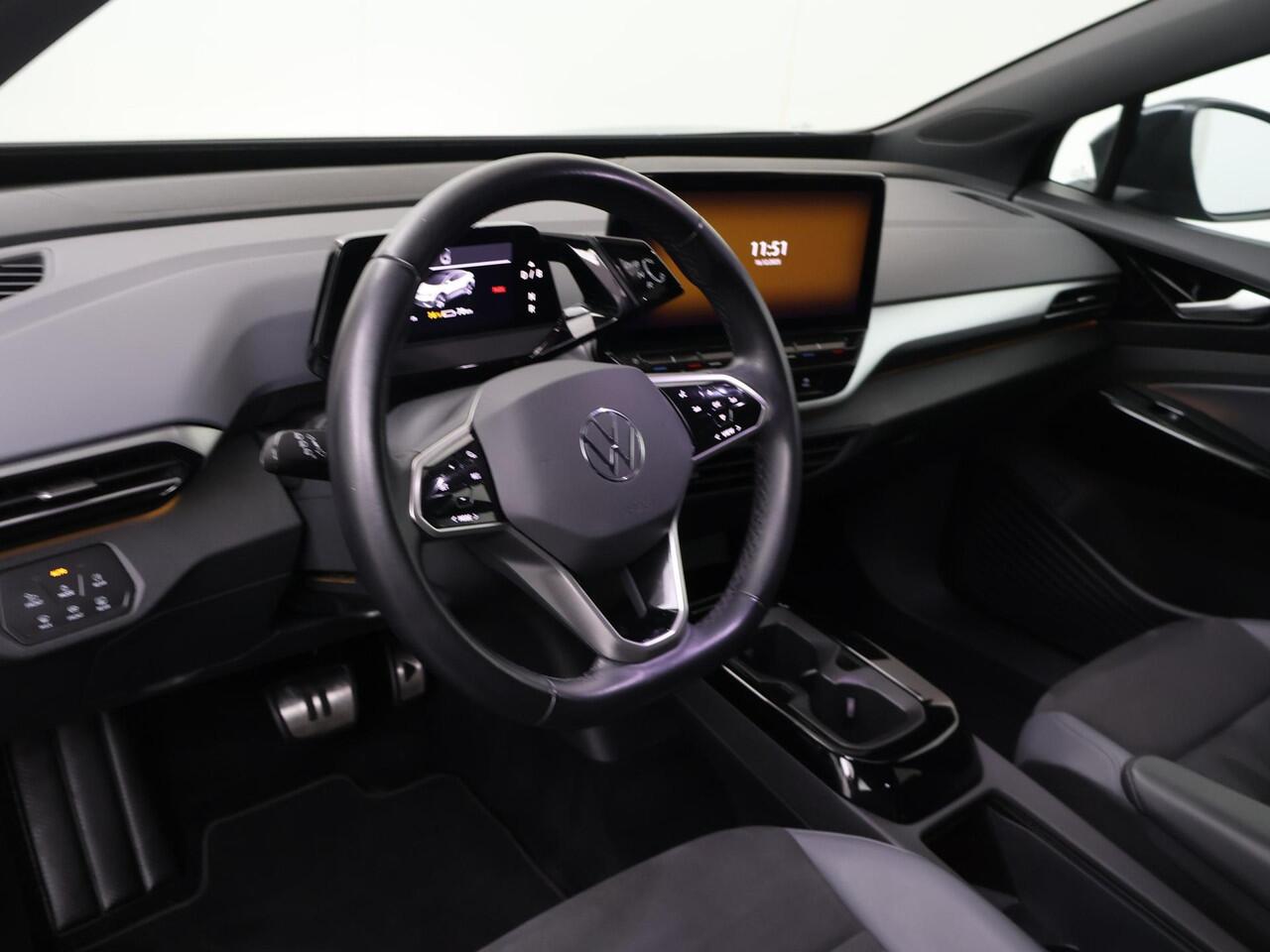 Volkswagen ID.5 Pro 77 kWh | 204 PK | SoH 94% | Matrix LED koplampen | Achteruitrijcamera | Verwarmde voorstoelen / voorruit |