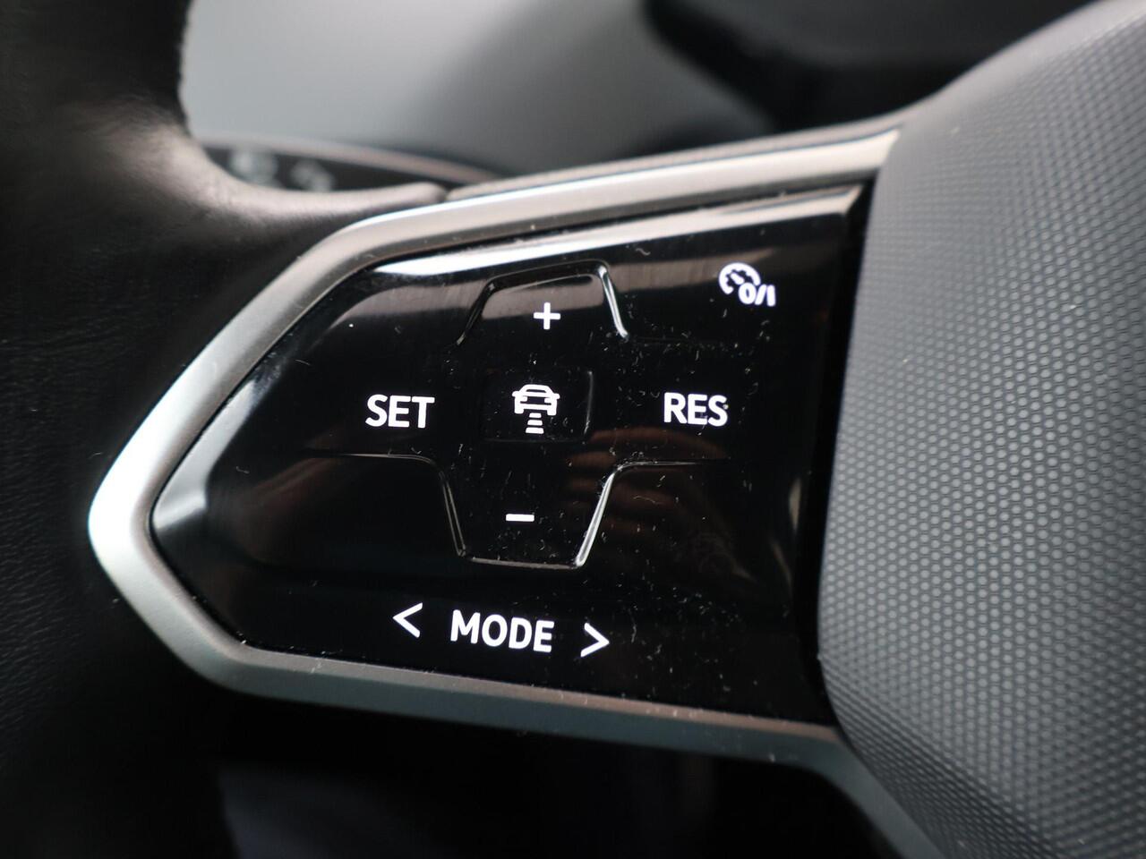 Volkswagen ID.5 Pro 77 kWh | 204 PK | SoH 94% | Matrix LED koplampen | Achteruitrijcamera | Verwarmde voorstoelen / voorruit |