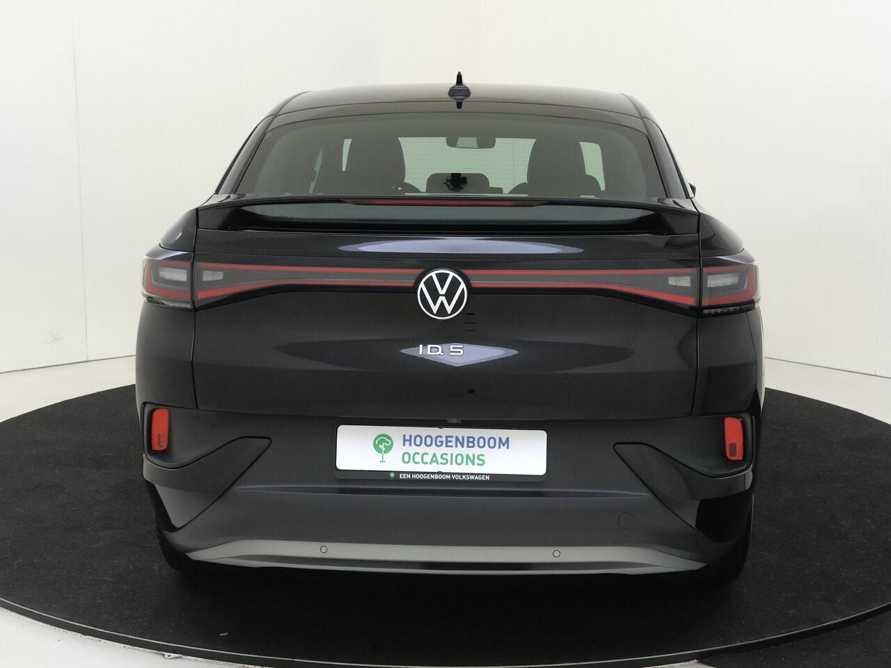 Volkswagen ID.5 Pro Advantage 77 kWh | SoH 93% | Achteruitrijcamera | 3-zone airco | Keyless | Adaptieve cruise control | Stoel- en stuurwielverwarming | CarPlay |