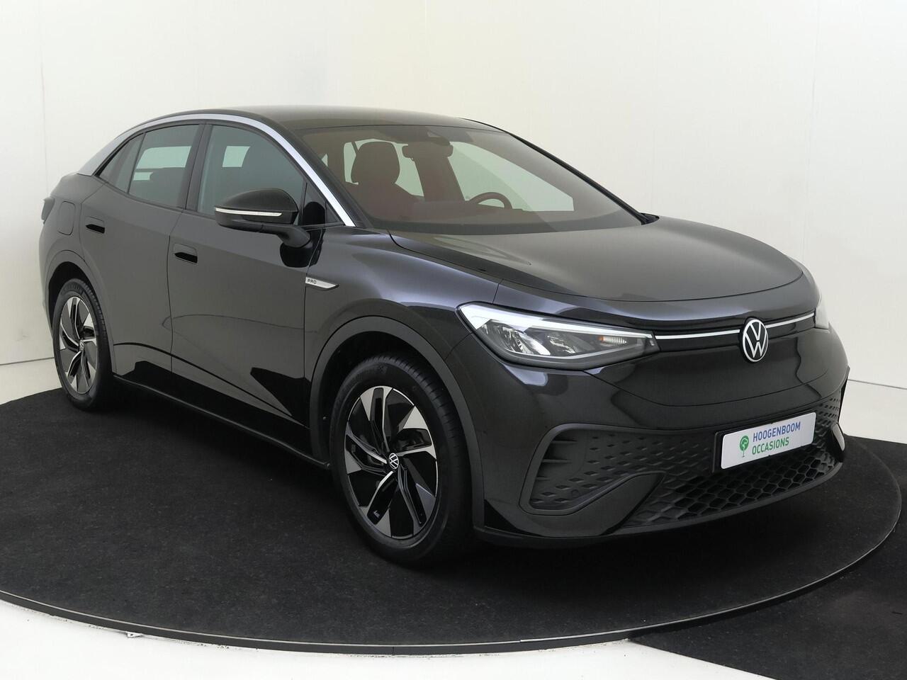 Volkswagen ID.5 Pro Advantage 77 kWh | SoH 93% | Achteruitrijcamera | 3-zone airco | Keyless | Adaptieve cruise control | Stoel- en stuurwielverwarming | CarPlay |