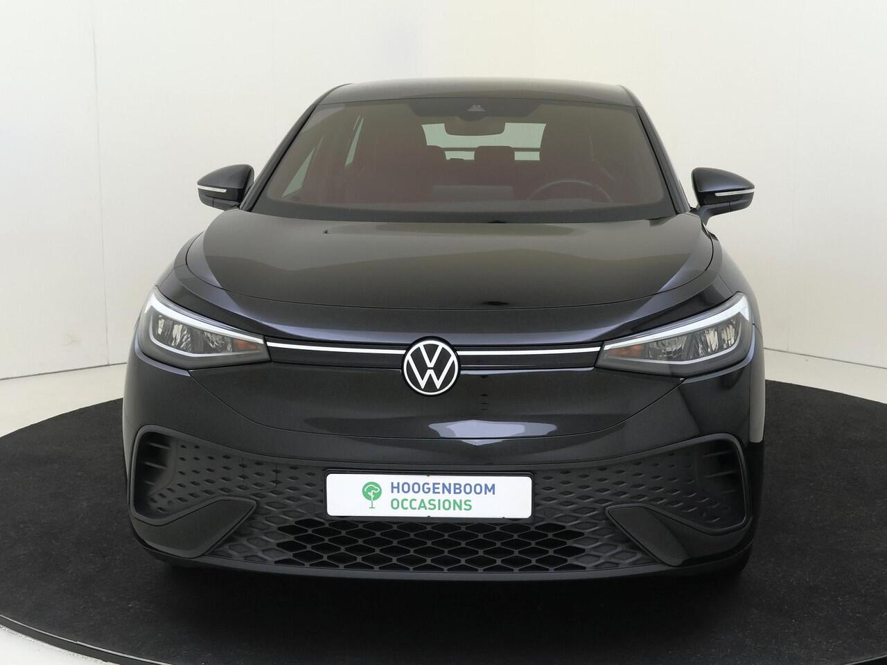 Volkswagen ID.5 Pro Advantage 77 kWh | SoH 93% | Achteruitrijcamera | 3-zone airco | Keyless | Adaptieve cruise control | Stoel- en stuurwielverwarming | CarPlay |