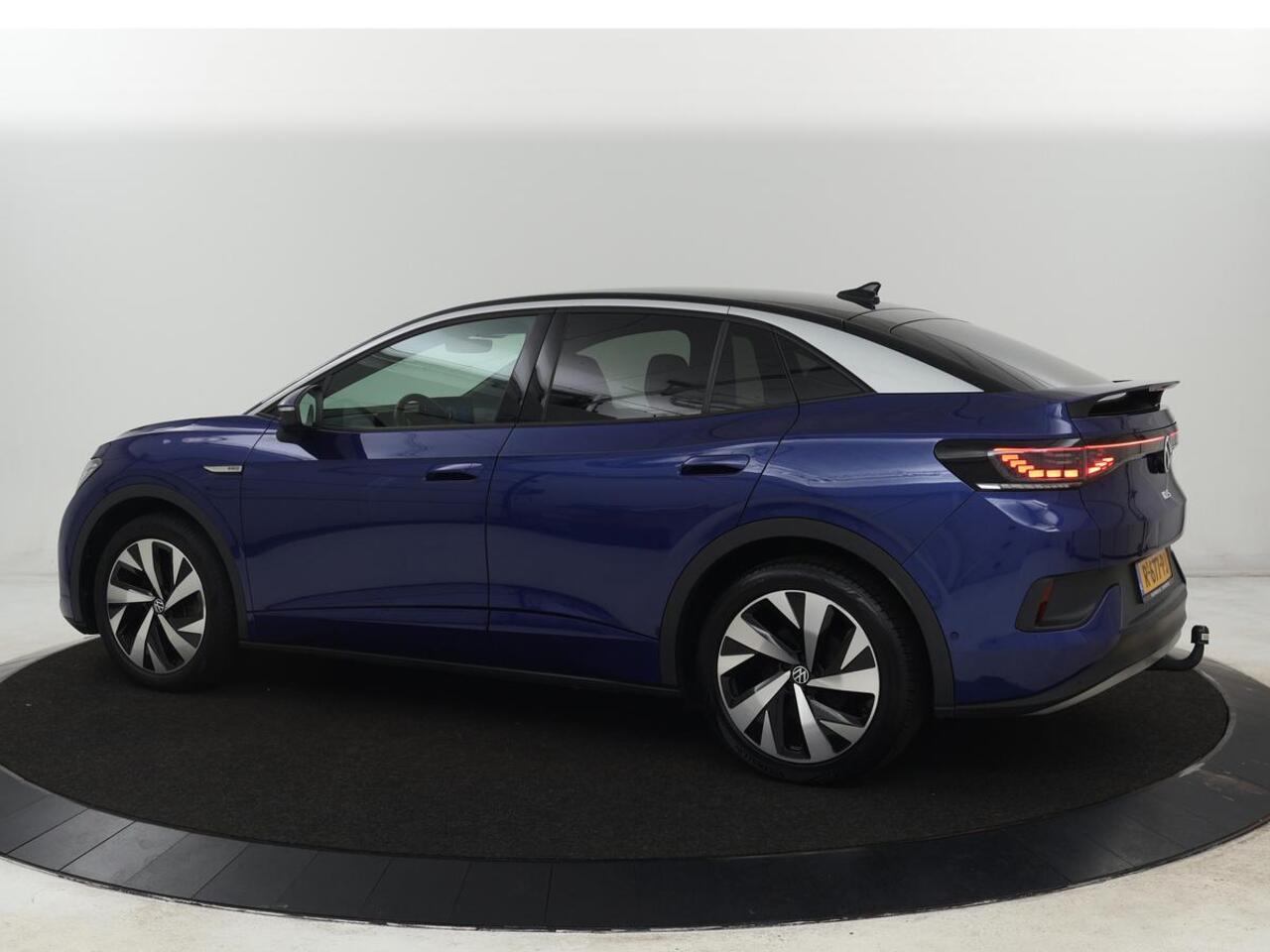 Volkswagen ID.5 Pro 77 kWh | Trekhaak | Stoelverwarming | Matrix LED | Camera | Carplay | Keyless | Stuurverwarming | Adaptive cruise | Navigatie | 20'' | Park Assist