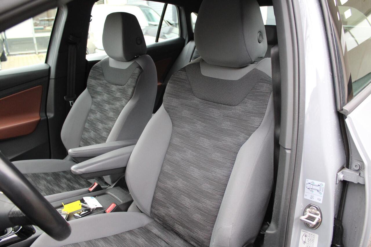 Volkswagen ID.5 Pro 77 kWh SOH 97% - Warmtepomp - LED -